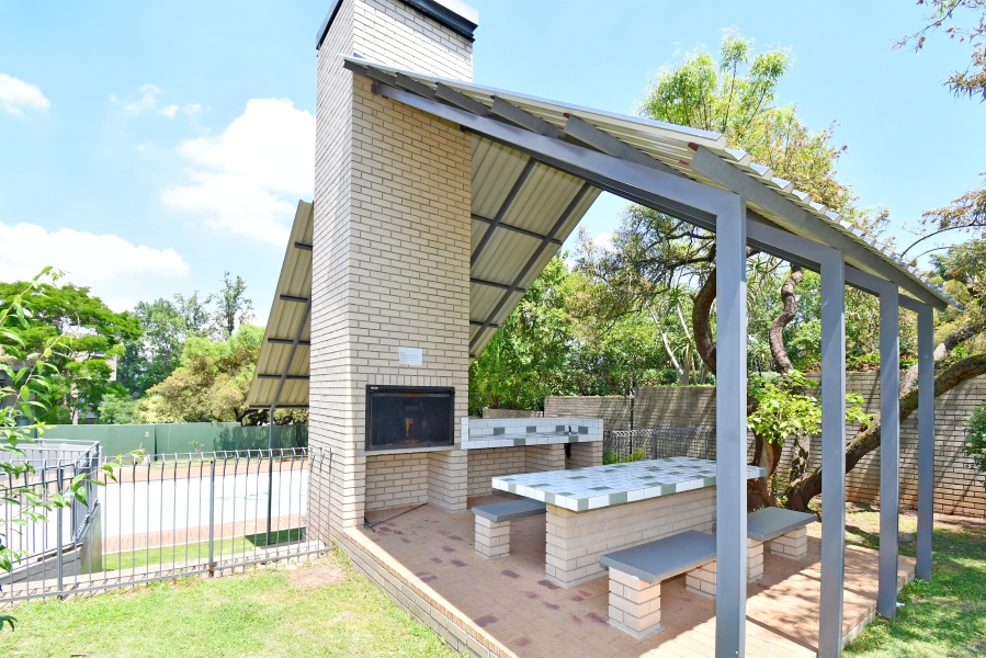 1 Bedroom Property for Sale in Norwood Gauteng