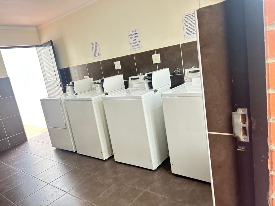 To Let 2 Bedroom Property for Rent in Bryanston Gauteng