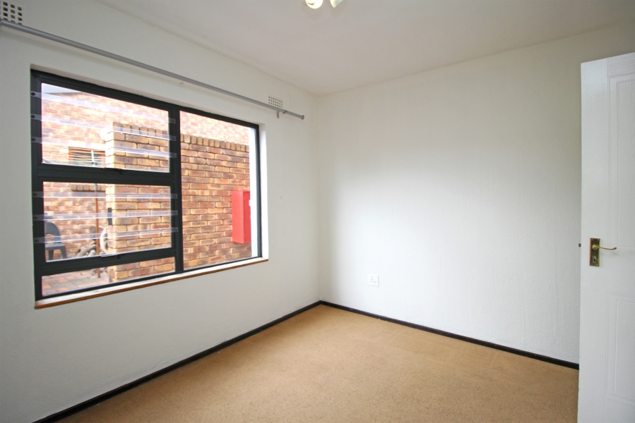 2 Bedroom Property for Sale in Fairland Gauteng