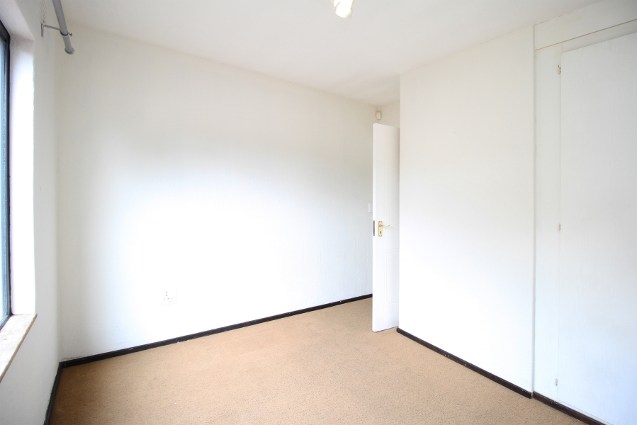 2 Bedroom Property for Sale in Fairland Gauteng