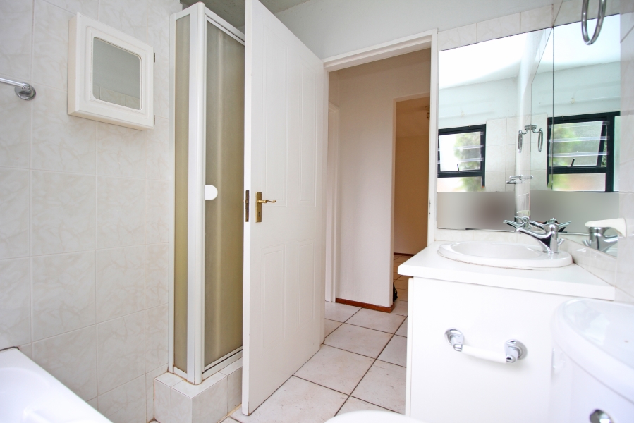 2 Bedroom Property for Sale in Fairland Gauteng