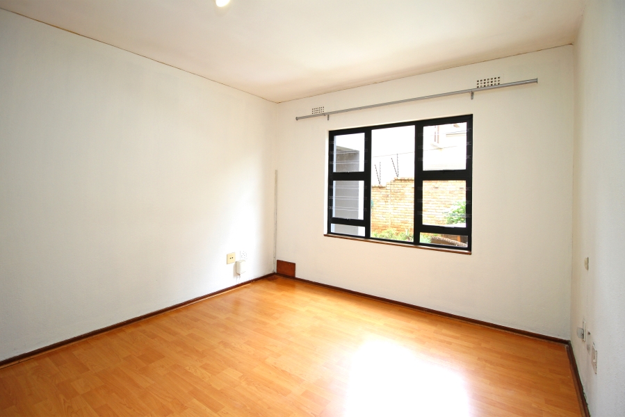 2 Bedroom Property for Sale in Fairland Gauteng