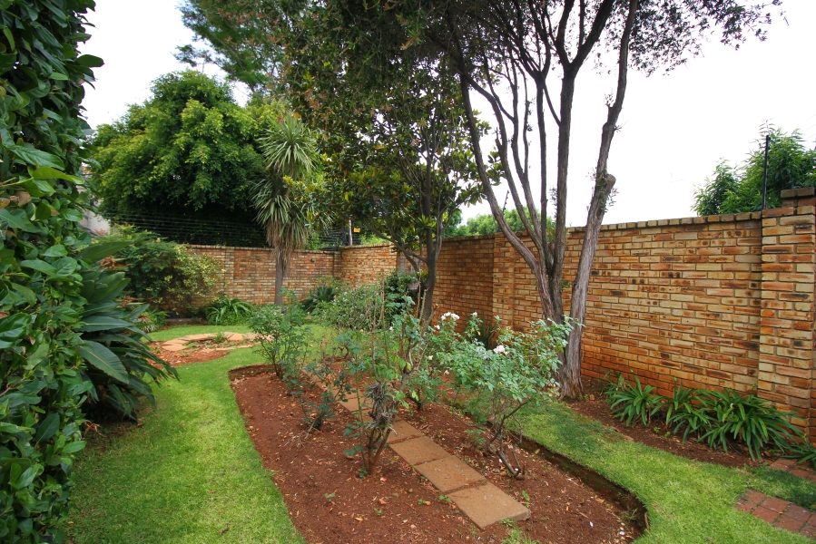 2 Bedroom Property for Sale in Fairland Gauteng