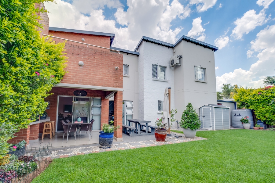 3 Bedroom Property for Sale in Maroeladal Gauteng