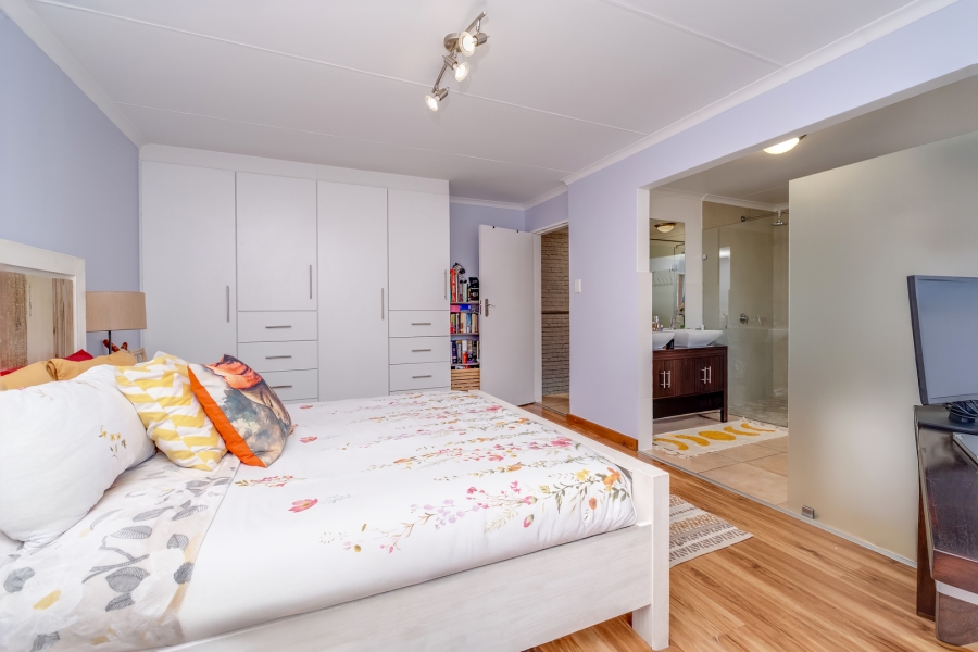 3 Bedroom Property for Sale in Maroeladal Gauteng