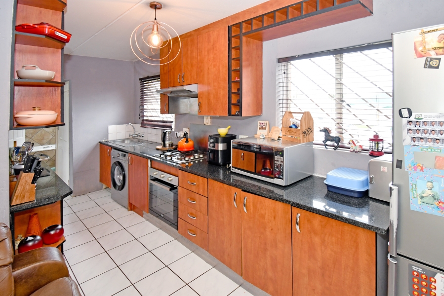 2 Bedroom Property for Sale in Bramley View Gauteng