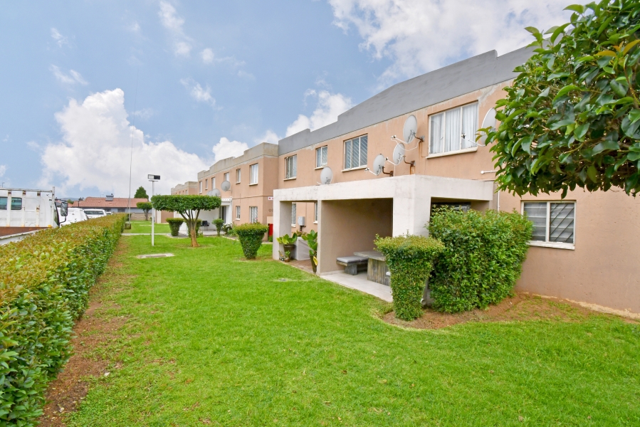 2 Bedroom Property for Sale in Bramley View Gauteng