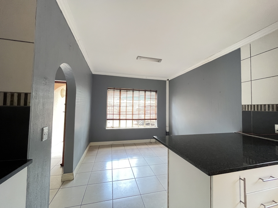 To Let 3 Bedroom Property for Rent in Bloubosrand Gauteng
