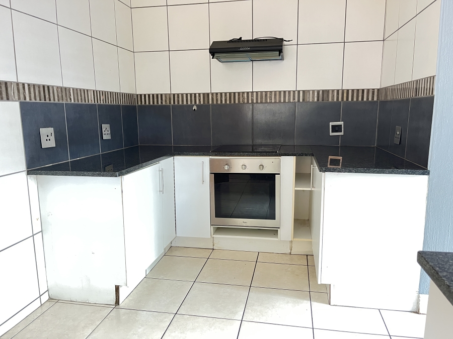 To Let 3 Bedroom Property for Rent in Bloubosrand Gauteng