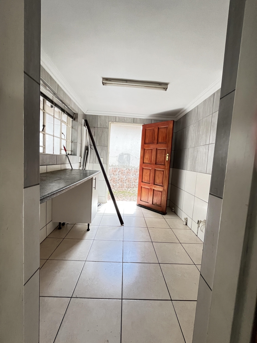 To Let 3 Bedroom Property for Rent in Bloubosrand Gauteng
