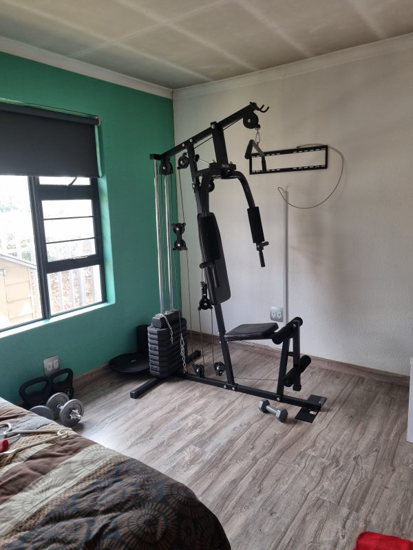 5 Bedroom Property for Sale in Illiondale Gauteng