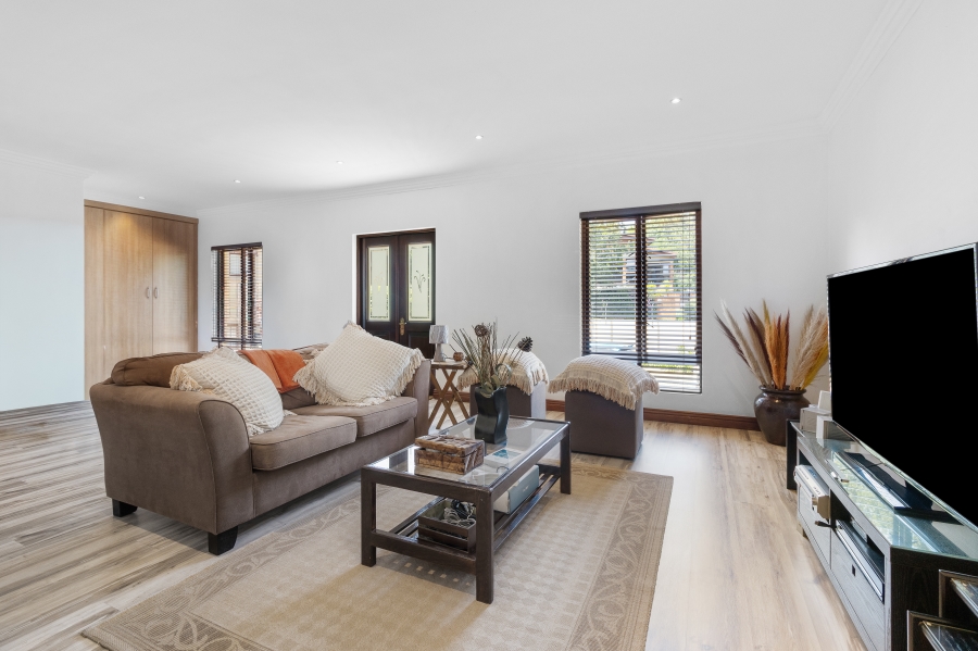 5 Bedroom Property for Sale in Bryanston Gauteng