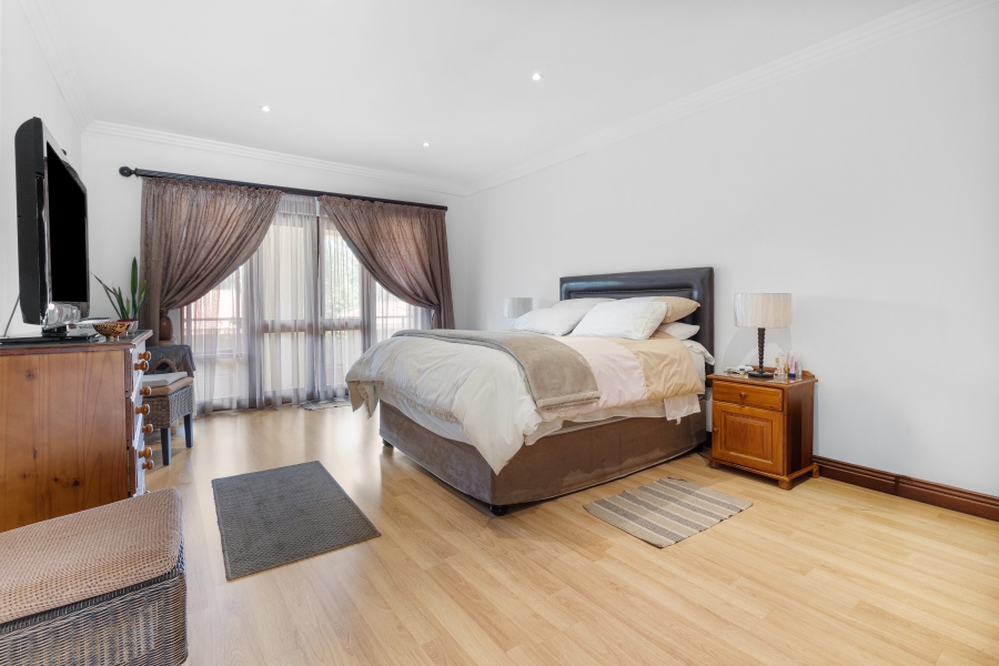 5 Bedroom Property for Sale in Bryanston Gauteng