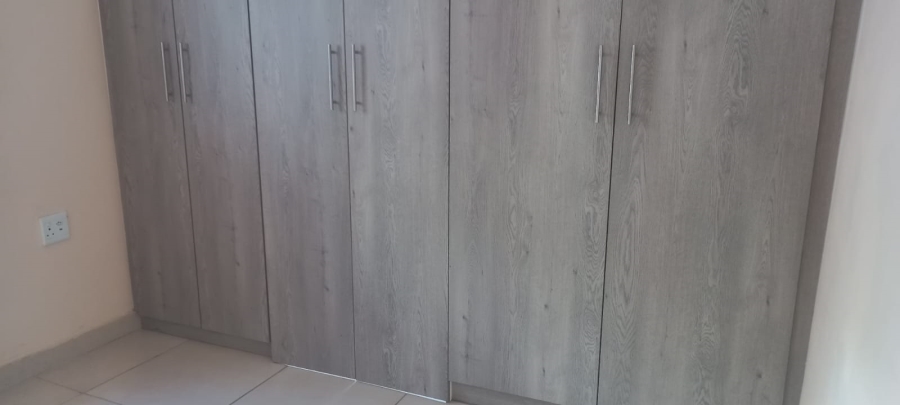 To Let 1 Bedroom Property for Rent in Blairgowrie Gauteng