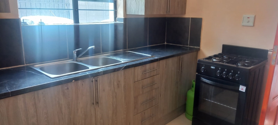 To Let 1 Bedroom Property for Rent in Blairgowrie Gauteng