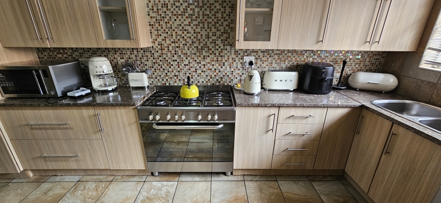 3 Bedroom Property for Sale in Randhart Gauteng