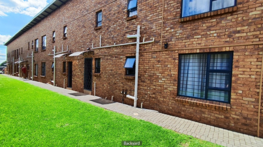 3 Bedroom Property for Sale in Albertsdal Gauteng