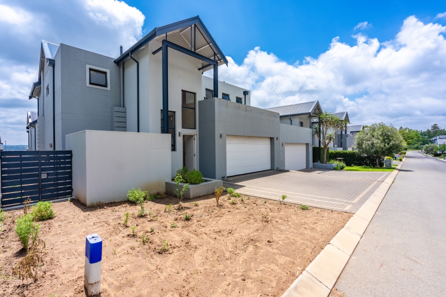 4 Bedroom Property for Sale in Broadacres Gauteng