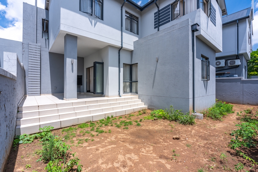 4 Bedroom Property for Sale in Broadacres Gauteng