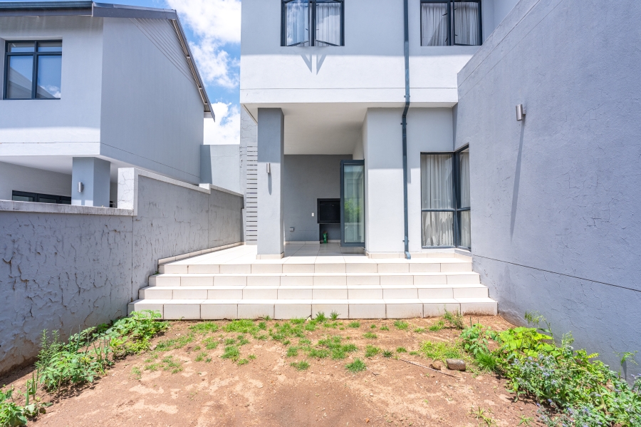 4 Bedroom Property for Sale in Broadacres Gauteng