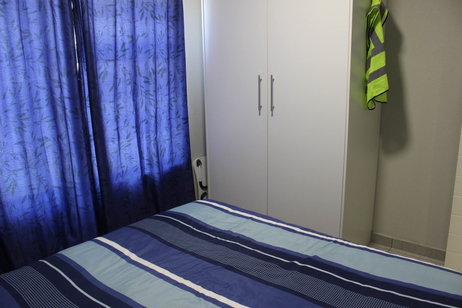 2 Bedroom Property for Sale in Glen Marais Gauteng