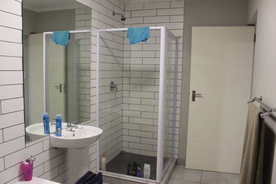 2 Bedroom Property for Sale in Glen Marais Gauteng