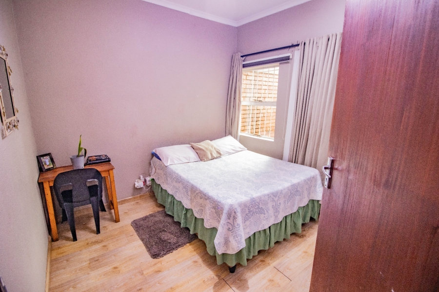 4 Bedroom Property for Sale in Van Riebeeck Park Gauteng