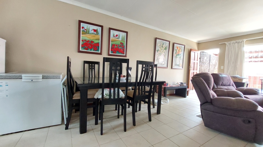 3 Bedroom Property for Sale in Eldoraigne Gauteng