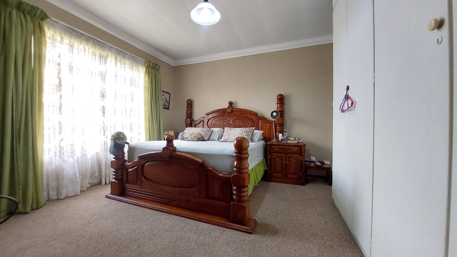 3 Bedroom Property for Sale in Eldoraigne Gauteng