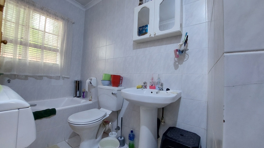 3 Bedroom Property for Sale in Eldoraigne Gauteng