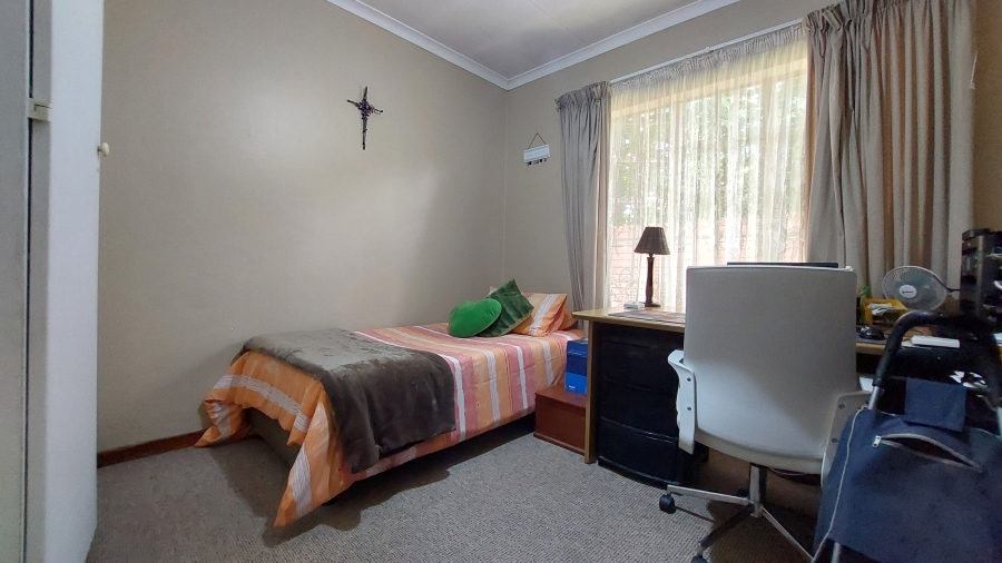 3 Bedroom Property for Sale in Eldoraigne Gauteng