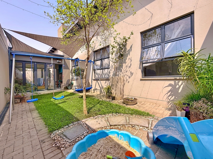 3 Bedroom Property for Sale in Equestria Gauteng