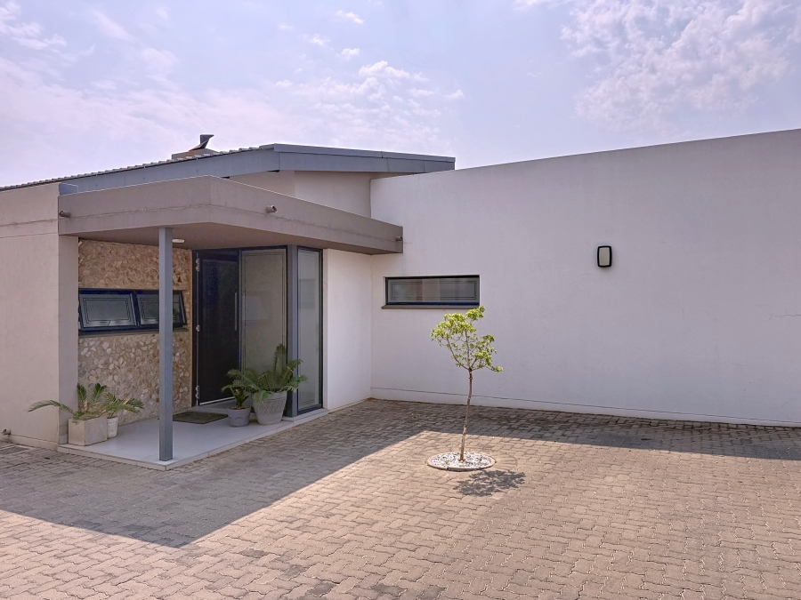 3 Bedroom Property for Sale in Equestria Gauteng