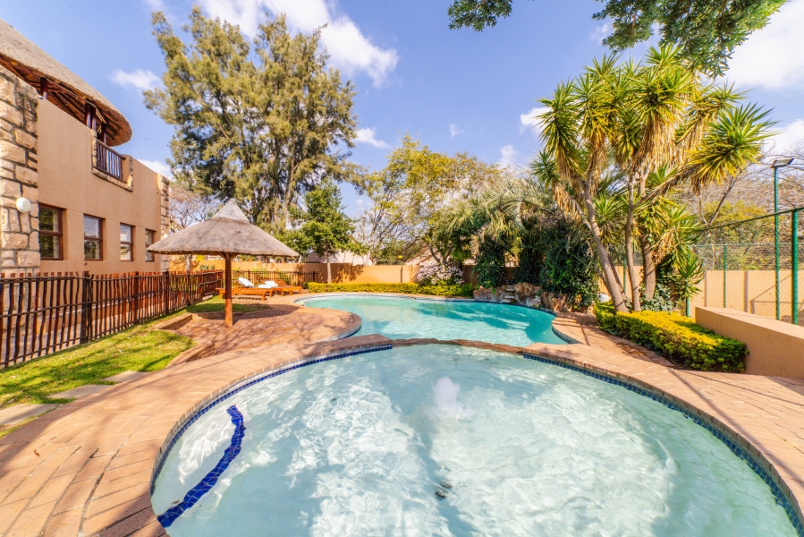 2 Bedroom Property for Sale in Douglasdale Gauteng