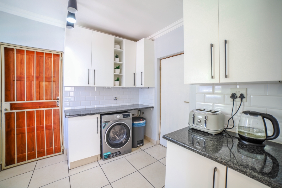 3 Bedroom Property for Sale in Broadacres Gauteng