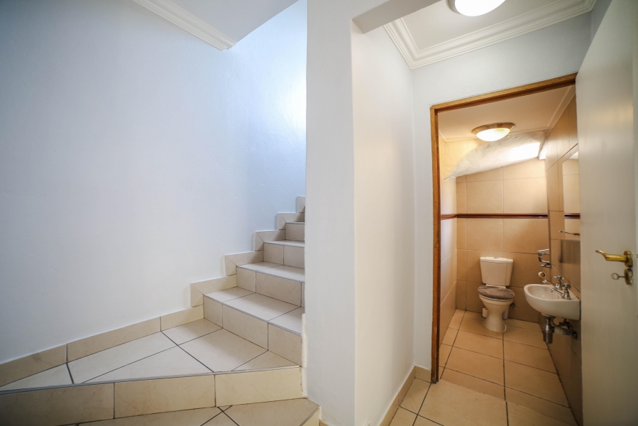 3 Bedroom Property for Sale in Broadacres Gauteng