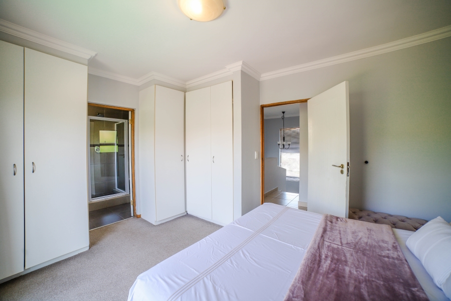 3 Bedroom Property for Sale in Broadacres Gauteng