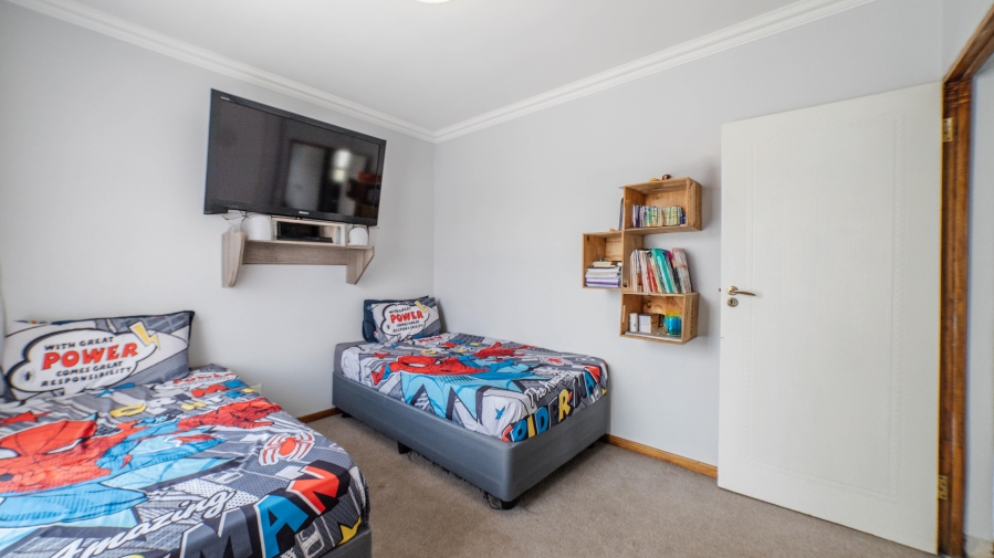 3 Bedroom Property for Sale in Broadacres Gauteng