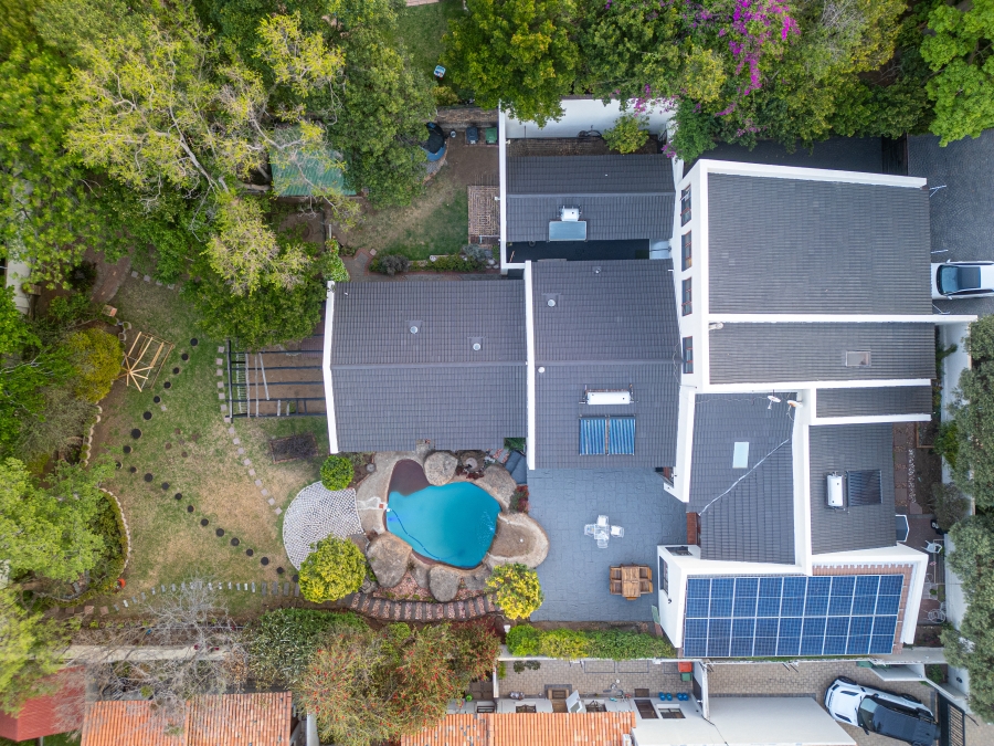 5 Bedroom Property for Sale in Lonehill Gauteng