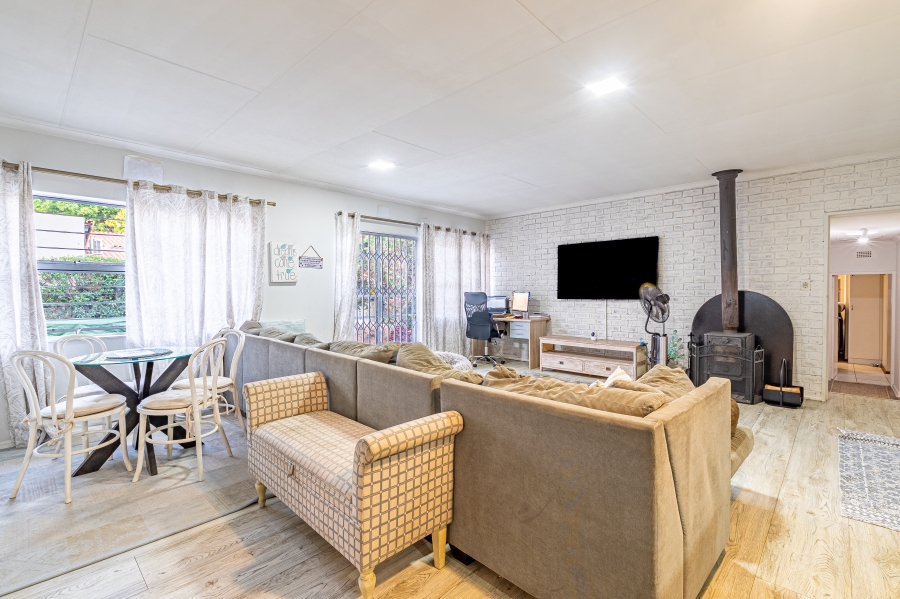 5 Bedroom Property for Sale in Lonehill Gauteng