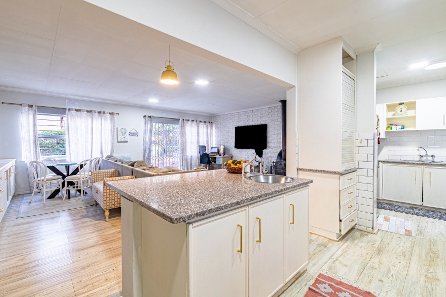 5 Bedroom Property for Sale in Lonehill Gauteng