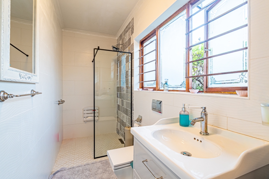 5 Bedroom Property for Sale in Lonehill Gauteng