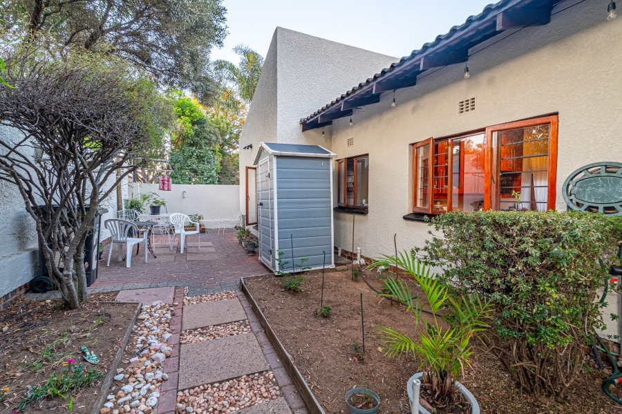 5 Bedroom Property for Sale in Lonehill Gauteng