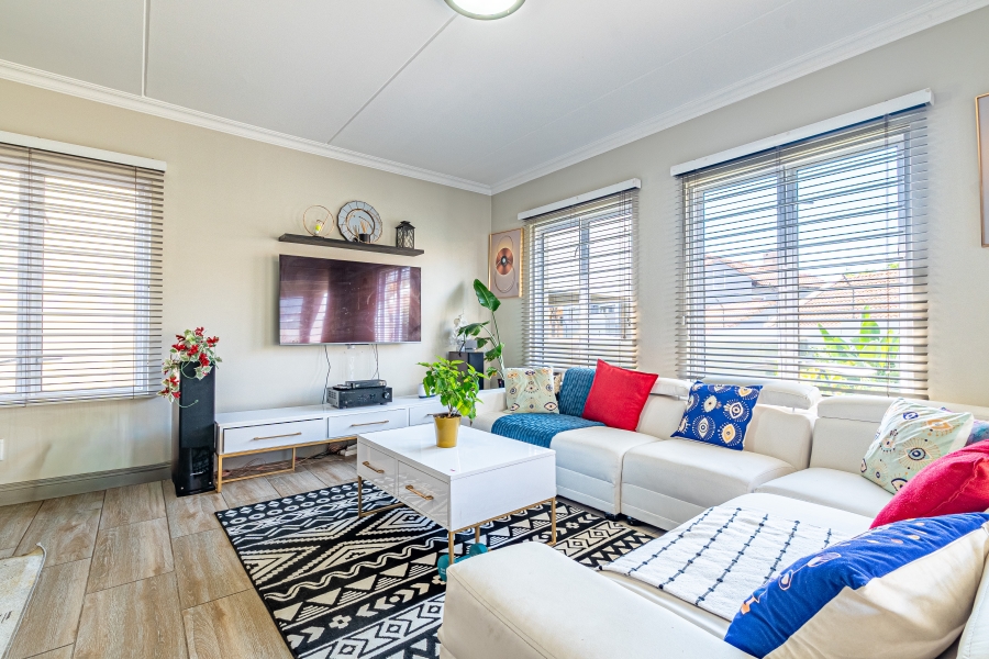 3 Bedroom Property for Sale in Broadacres Gauteng