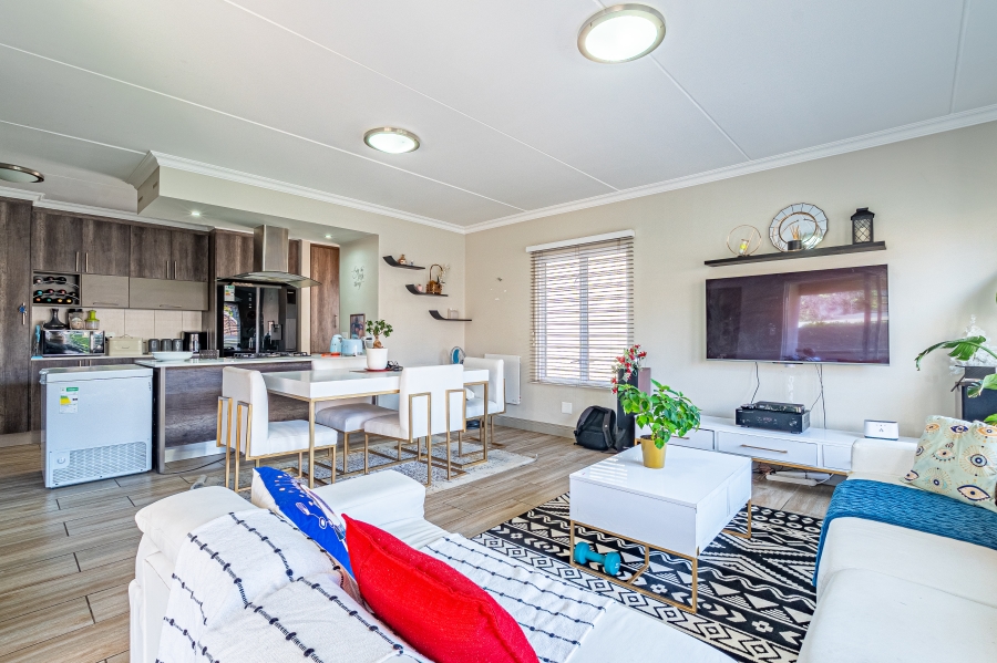 3 Bedroom Property for Sale in Broadacres Gauteng