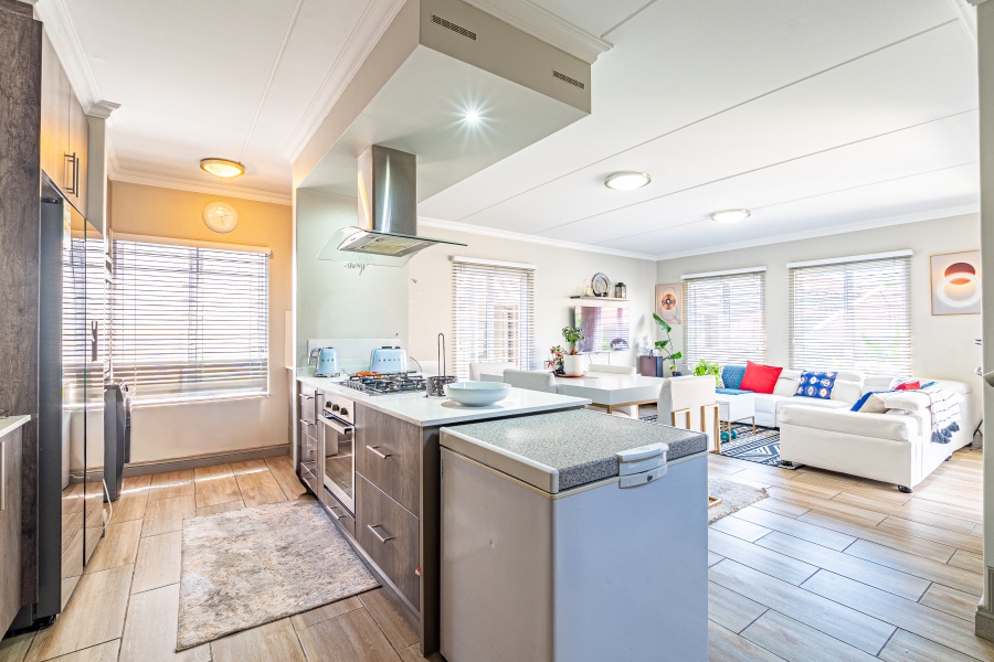 3 Bedroom Property for Sale in Broadacres Gauteng