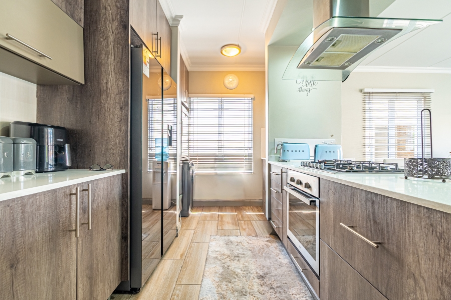 3 Bedroom Property for Sale in Broadacres Gauteng