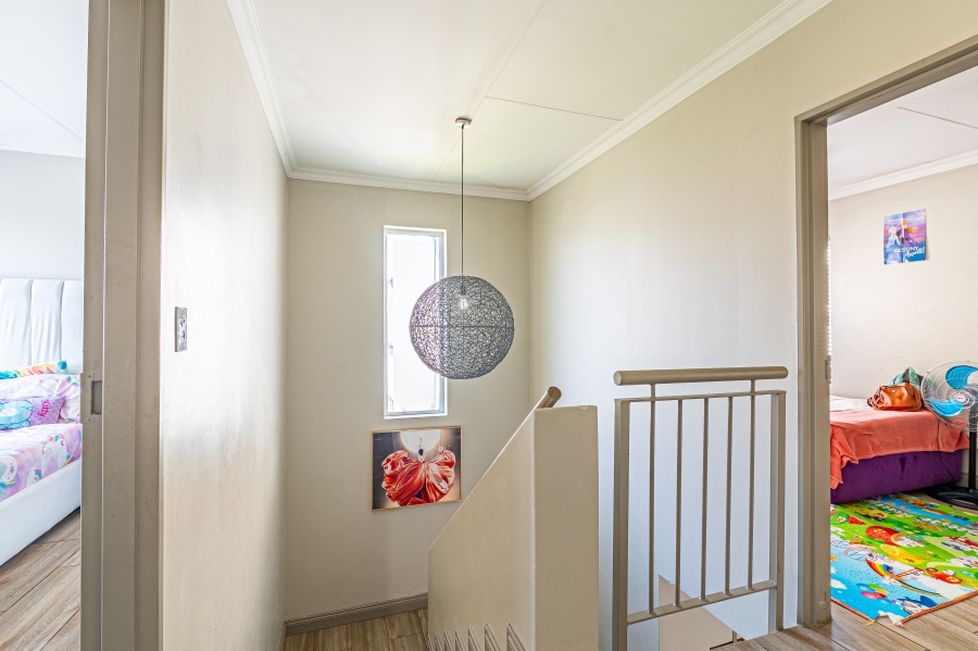 3 Bedroom Property for Sale in Broadacres Gauteng