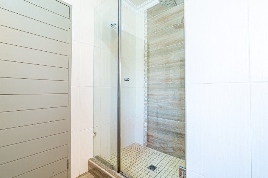 3 Bedroom Property for Sale in Broadacres Gauteng