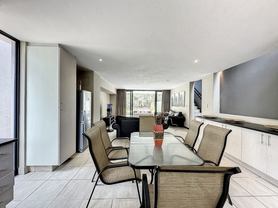 2 Bedroom Property for Sale in Lombardy Estate Gauteng